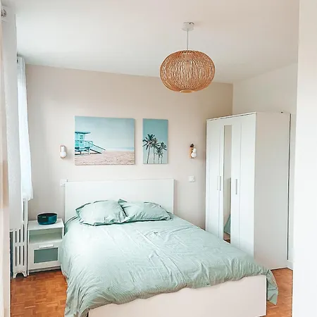 Familiale A Paris Apartamento *